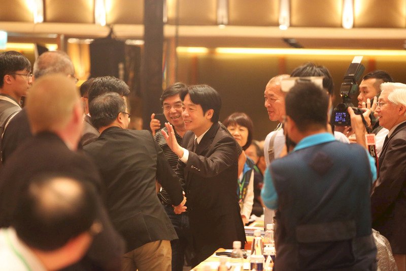 加薪地方缺財源 賴揆：財政差縣市中央負擔