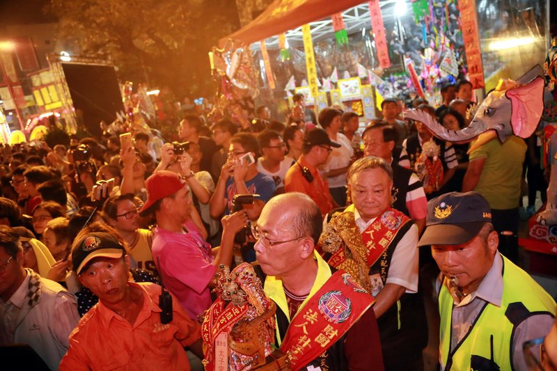 朴子配天宮凌晨入火安座 典禮莊嚴隆重