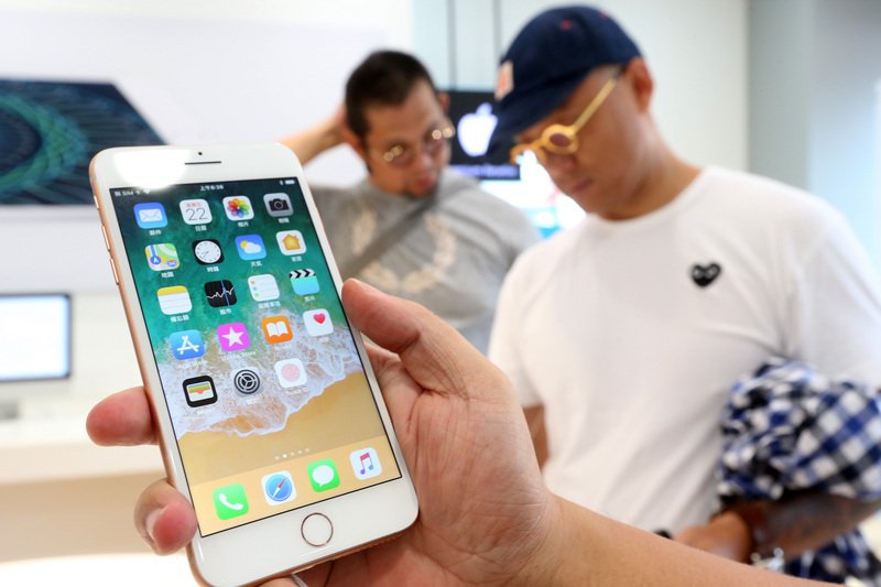 期待iPhone X  iPhone 8全球上市冷颼颼