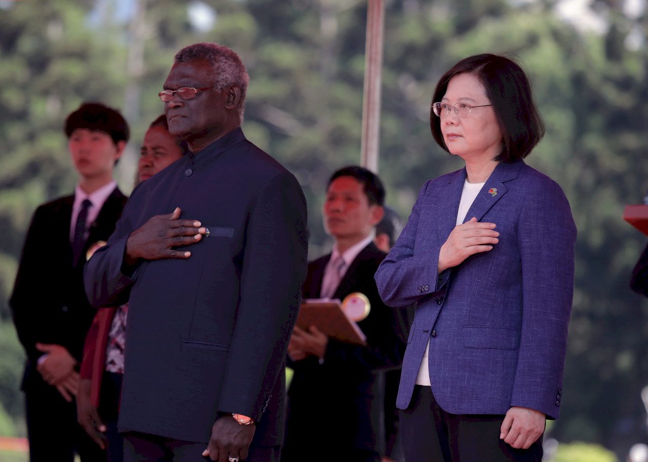 軍禮歡迎索羅門總理 總統感謝支持參與國際