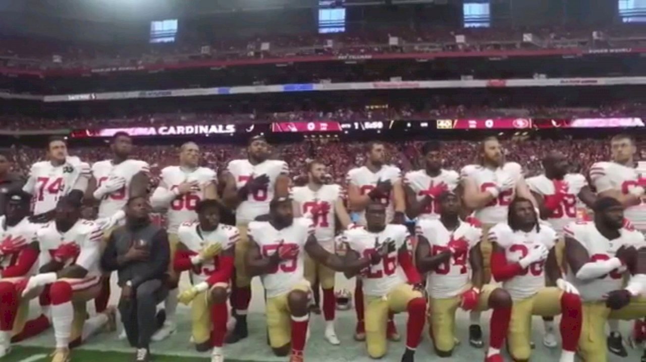 回應川普要求 單膝跪地NFL球員大減