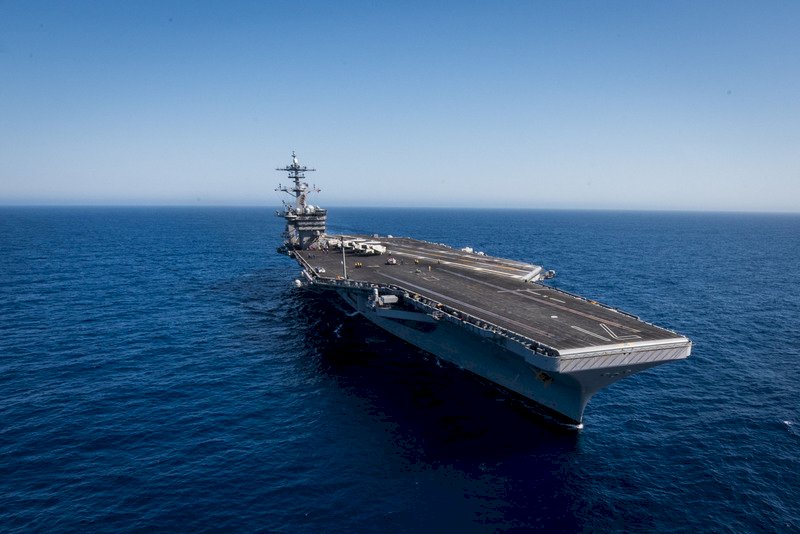 美羅斯福號篩檢防疫情再起 又爆5返艦官兵確診