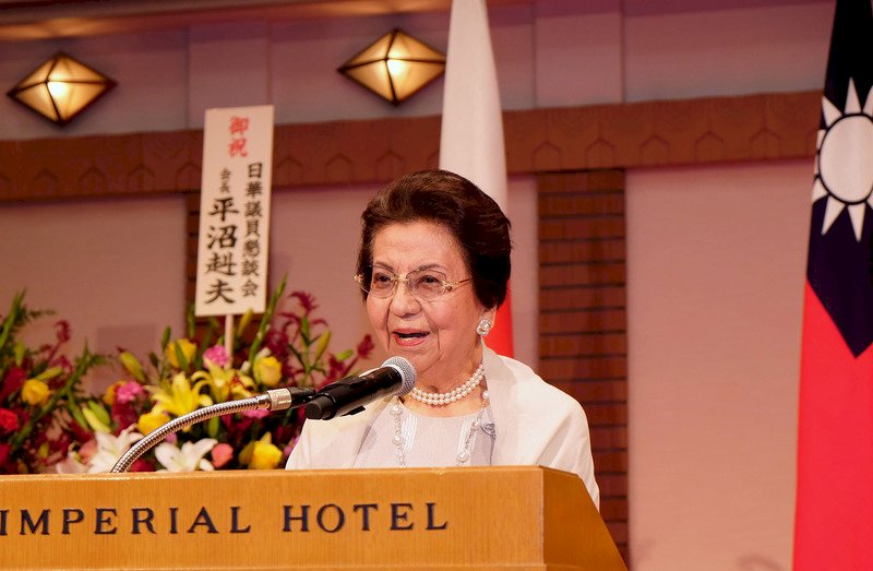 駐日代表處國慶酒會 安倍母親到場祝賀