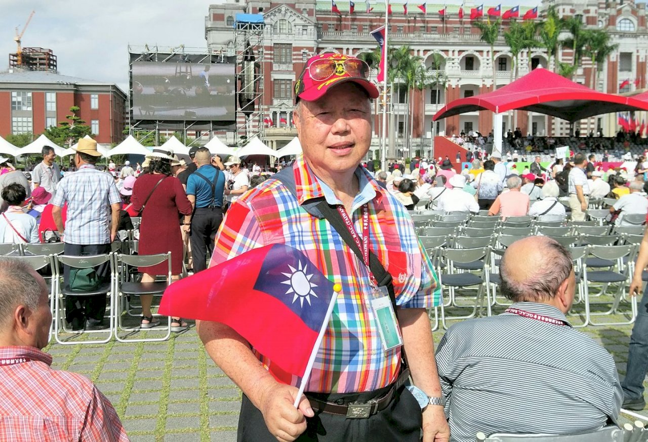 僑胞熱烈參與國慶大典 肯定總統改革魄力