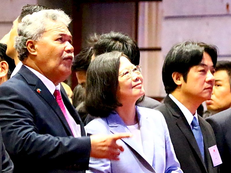 喝珍奶看歌仔戲 國慶酒會總統說讚