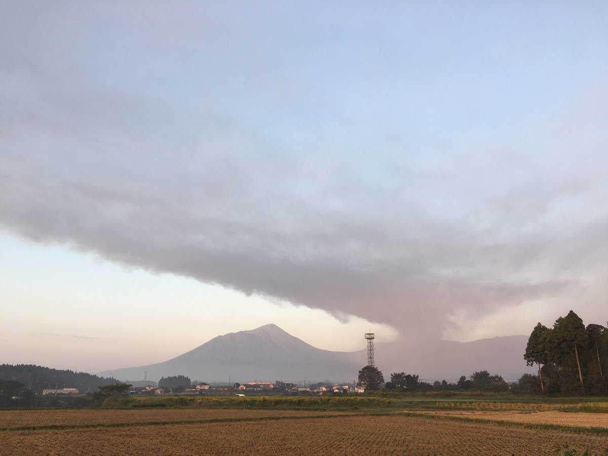 日本九州新燃岳火山可能噴發 升3級警戒限制入山