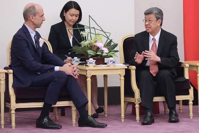 副總統接見加拿大議員 促簽投保協定