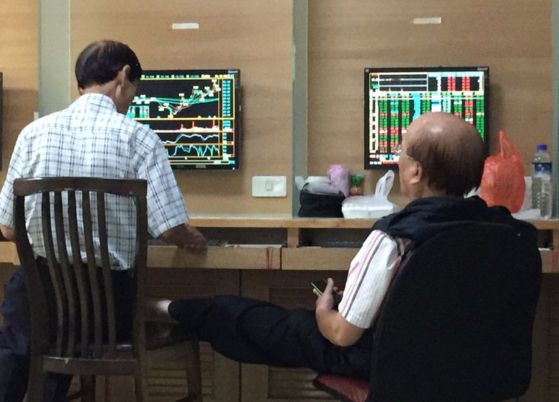 台股開盤漲30點 台幣貶1.9分