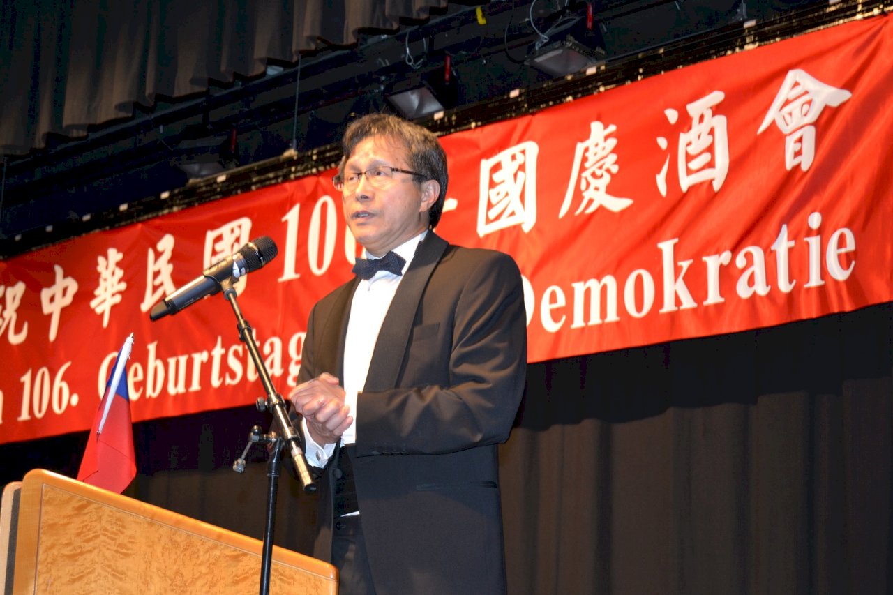 謝志偉不適任？ 吳志中：謝非常努力
