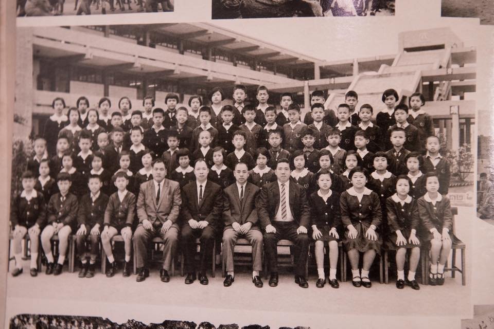 總統臉書貼國小畢業照 感念已故恩師