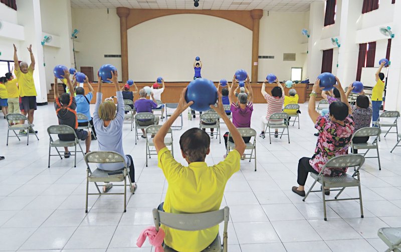 老化指數續升  嘉義縣老人比率最高