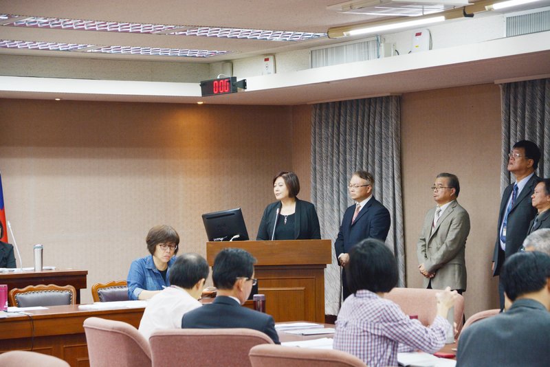 立委批電信資費偏高 要求NCC邀業者檢討