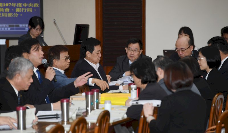 監理沙盒相關條例 立院財委會通過初審