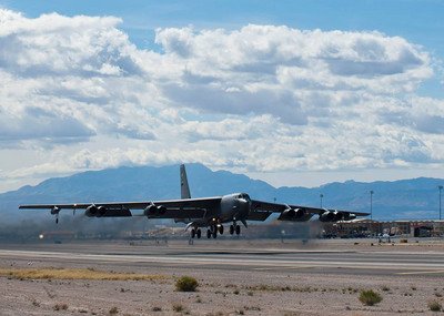 日戰鬥機曾與美軍B-52型轟炸機聯合訓練