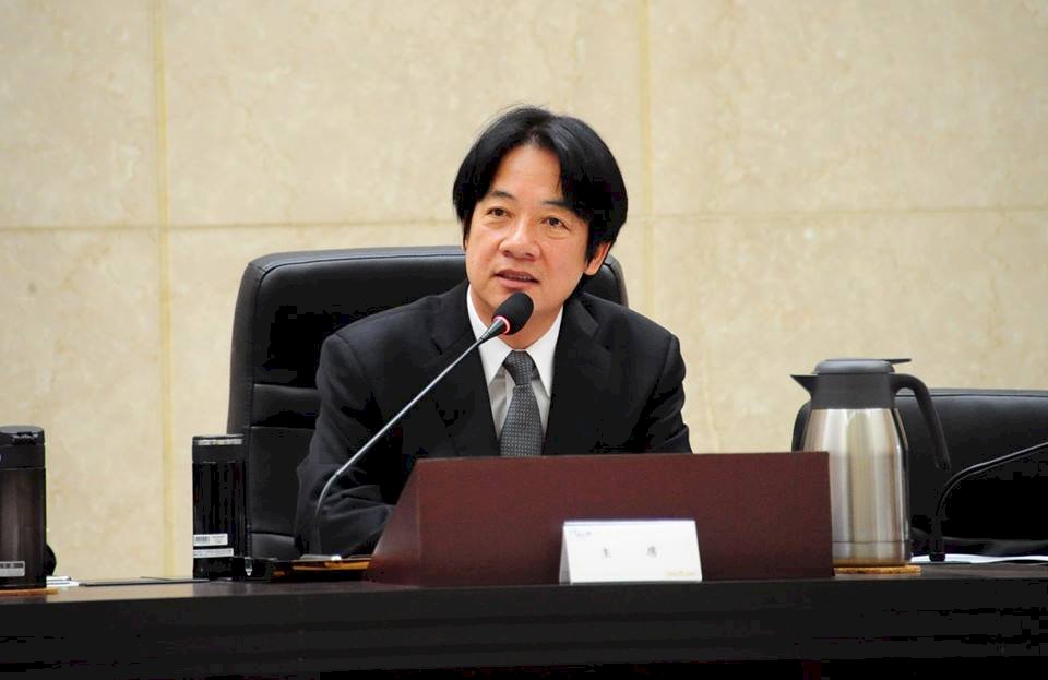 賴清德：分階段推動 2040年全面使用電動車