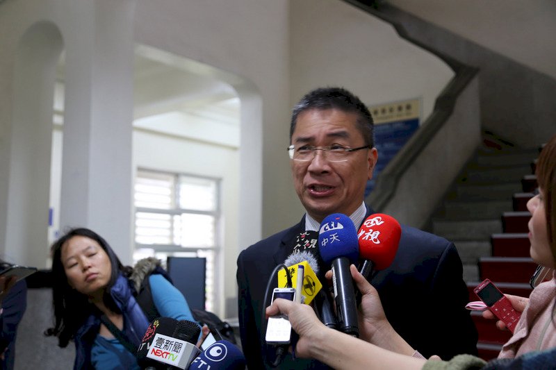 縣市長與賴揆談空污 盼縮短電廠許可展延