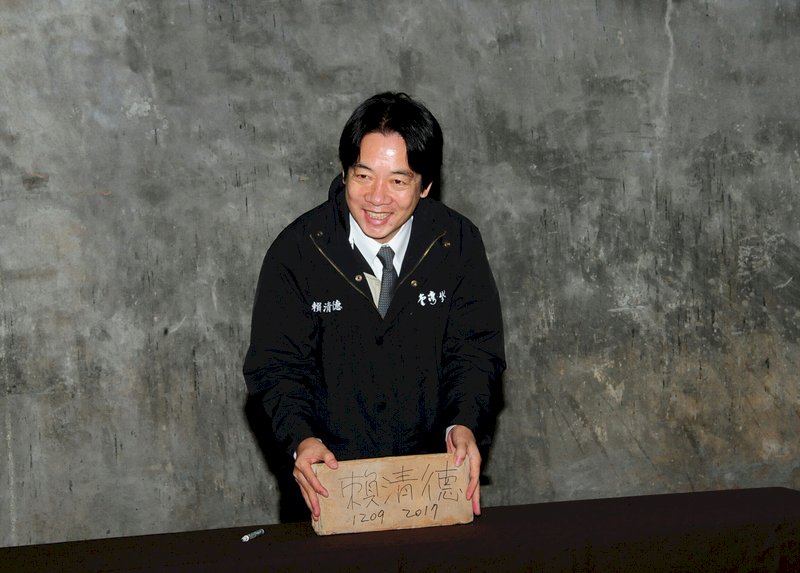 賴揆12日首度與工商界座談
