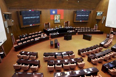 立院延會至明年1月13日 優先處理前瞻預算、總預算案