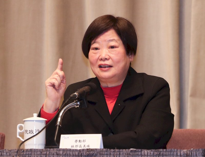 行政院：休息8小時僅適用輪班制換班時