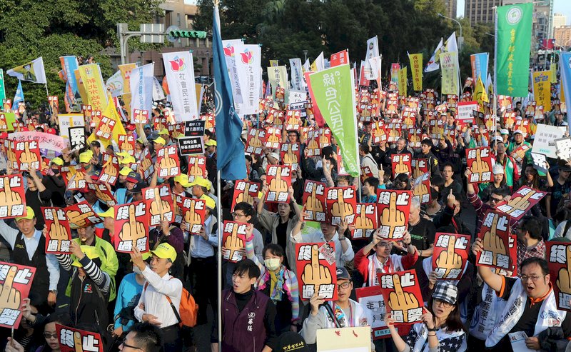 修七休一 勞動部調查：近6成勞工反對