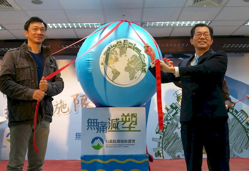 擴大限塑上路 金馬導演拍宣導片