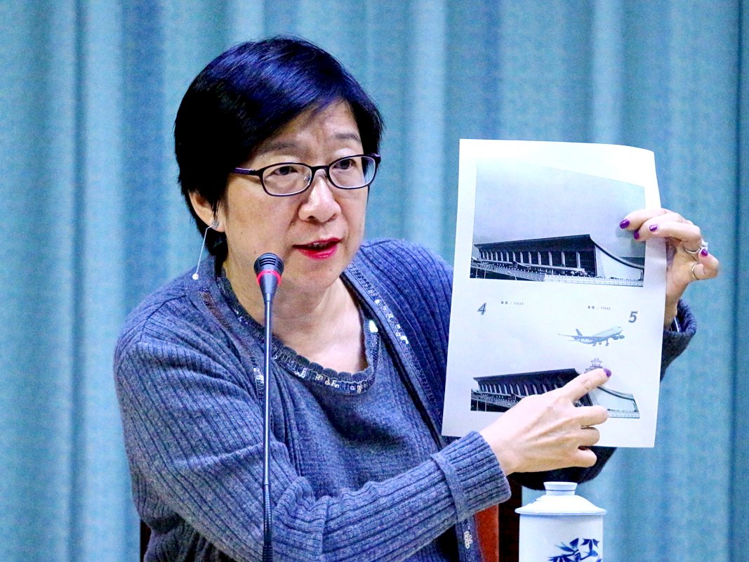 新護照圖片誤植 外交部道歉：更正後再發行