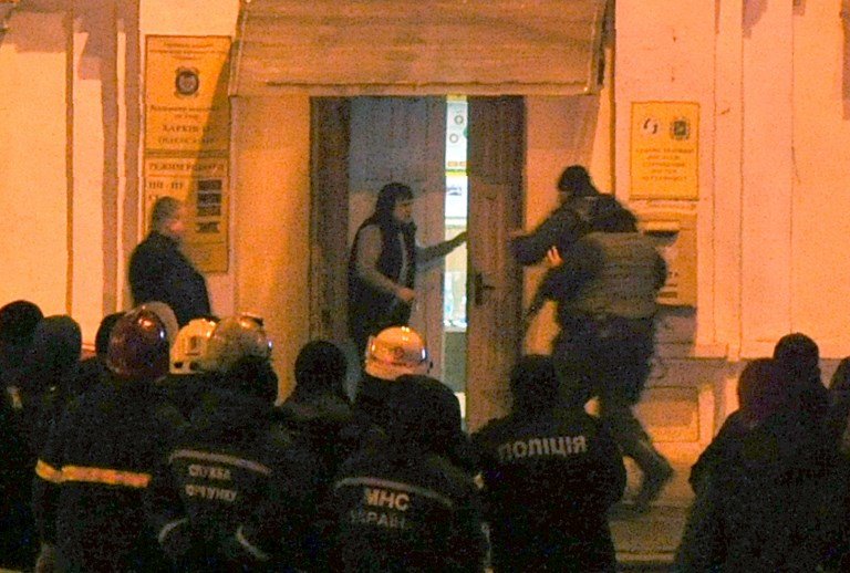 特警攻堅營救 烏克蘭郵局人質危機落幕