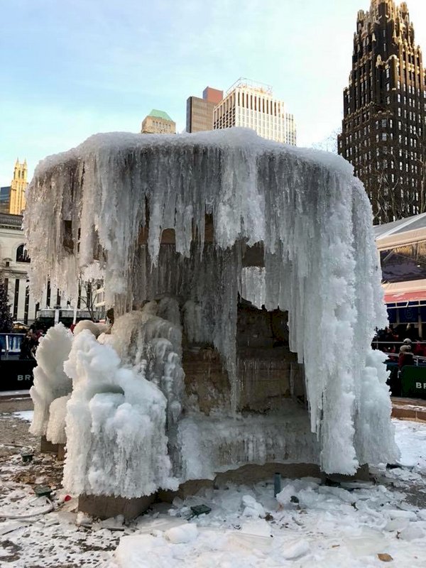 暴風雪籠罩美東 紐約市宣布4日停課