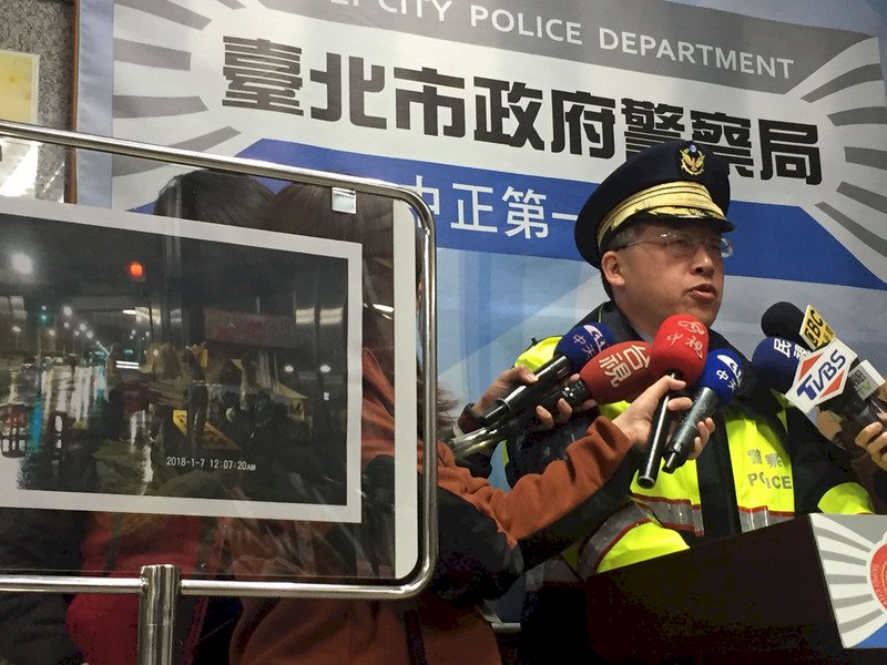 警：時力違法集會58小時 人道保護帶離