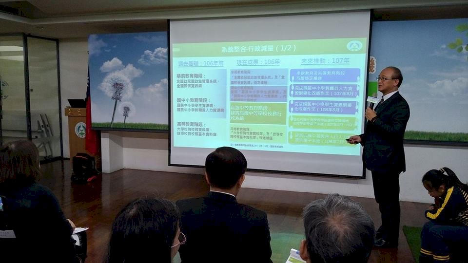 教長：3年百億 建造台灣數位校園