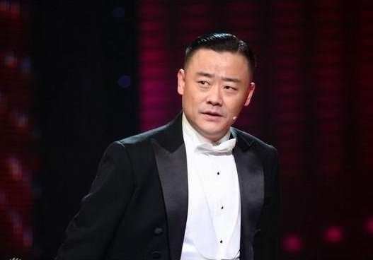 中國演員周立波在美持槍涉毒 開庭拒認罪