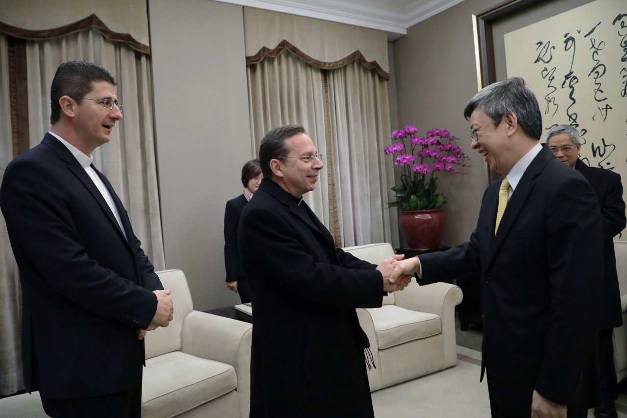 接見主業會副總監 副總統：歡迎教宗訪台
