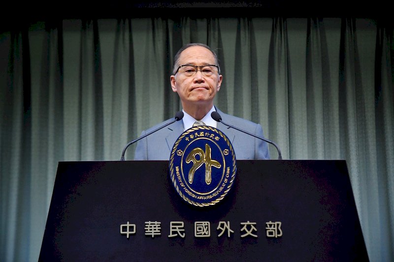 李大維出訪加勒比海 友邦隆重歡迎