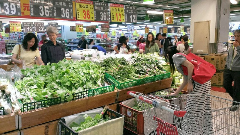 勞部盯春節營業 量販業：已調適勞基法修正