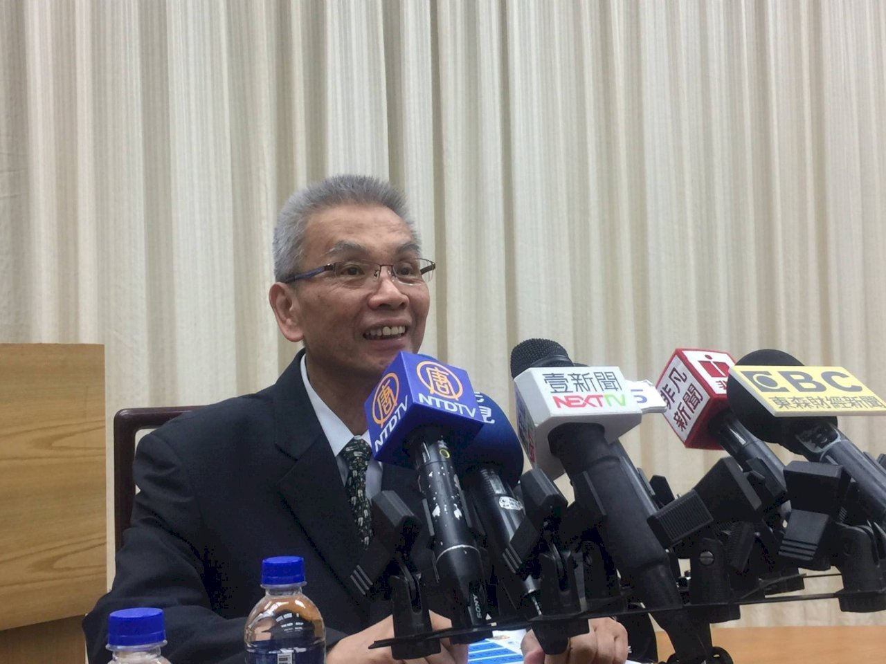 稅改三讀稅損將擴大 財長：財政仍會健全