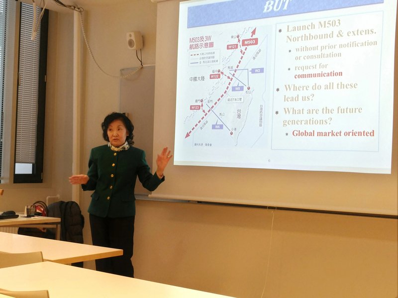 駐芬蘭代表校園演講 強調M503航線引疑慮