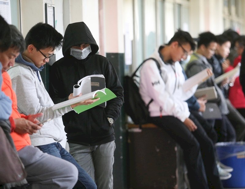 大學個人申請 寄發網路登記志願序通行碼