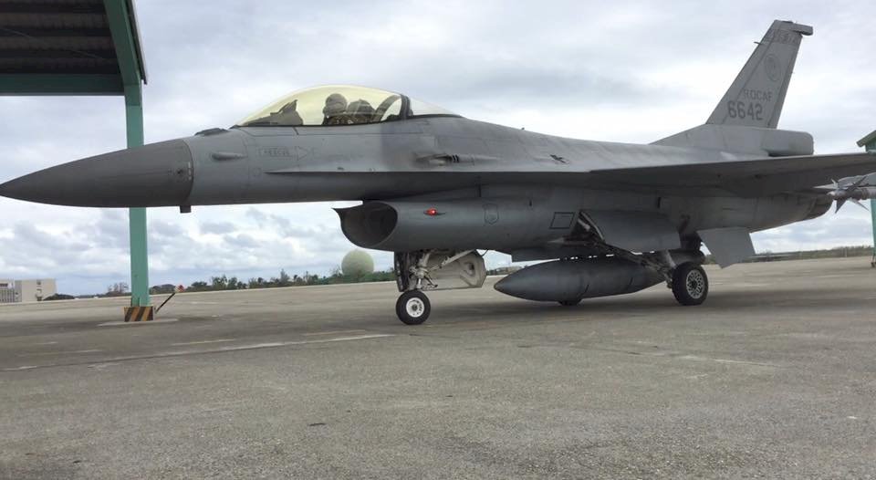 傳F-16失聯 軍方確認中