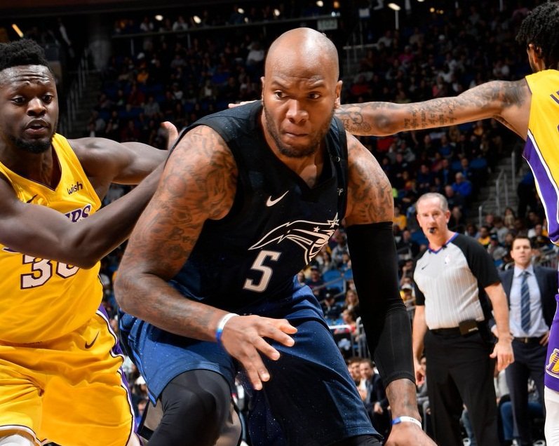 NBA魔術7人得分兩位數 主場擊潰湖人