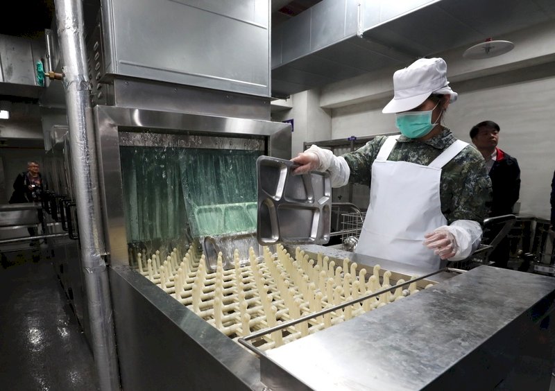 陸軍展募兵誠意 添新洗碗機煮飯鍋省人力