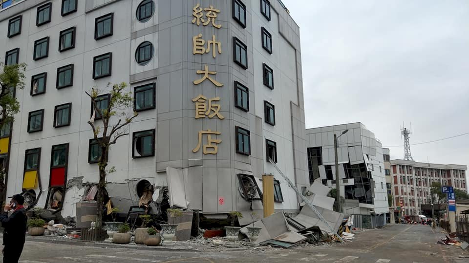 統帥大樓受困2人確定生存 搶救中