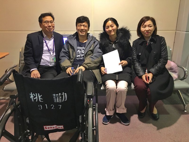 陸客地震腳傷提前返家 感謝台灣民眾援手