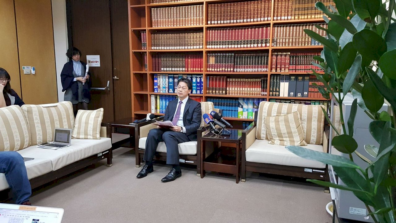 駐巴紐代表處被迫摘牌 外交部：力爭我權益