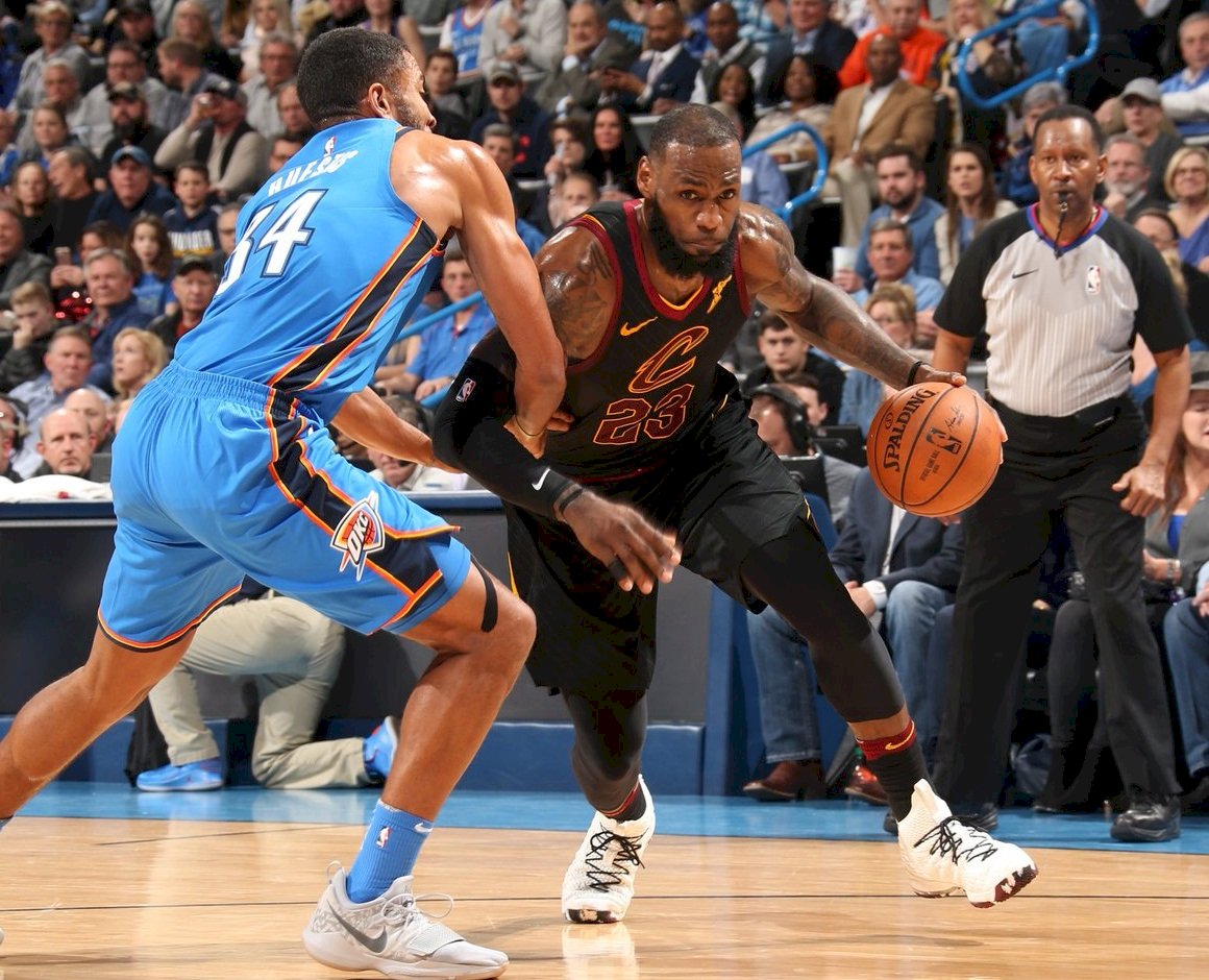 NBA詹皇37分劈雷霆 騎士換血後2連勝
