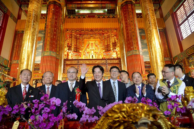 祈福發福袋 初一賴揆行程滿檔