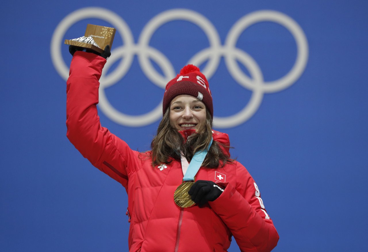 冬奧女子斜坡滑雪 瑞士選手包辦金銀牌
