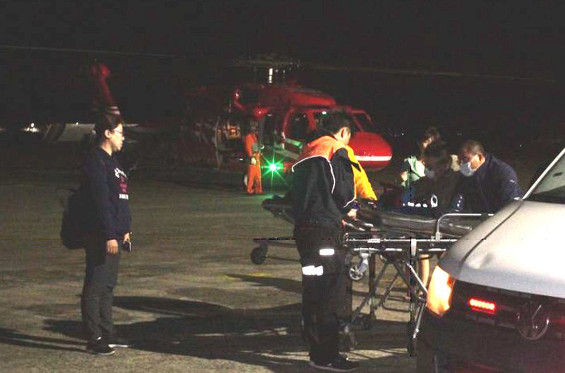 沒有悲傷時間 空勤黑鷹再度暗夜起飛