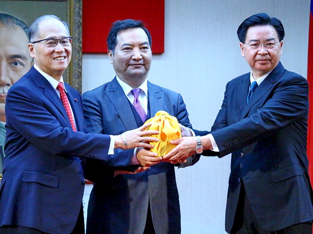 新外長吳釗燮：推動年輕化 加強部會合作