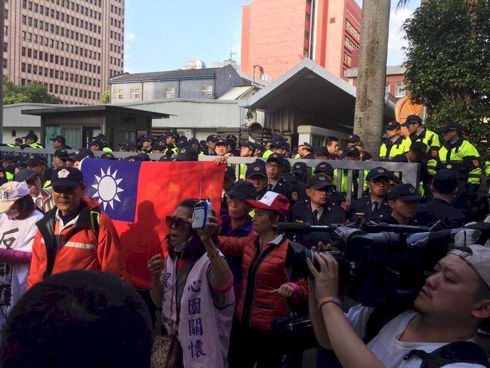 反年改一人重傷 李來希：不排除擴大抗爭