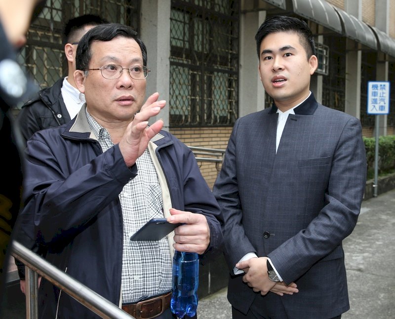 周泓旭案 王炳忠父子出庭作證